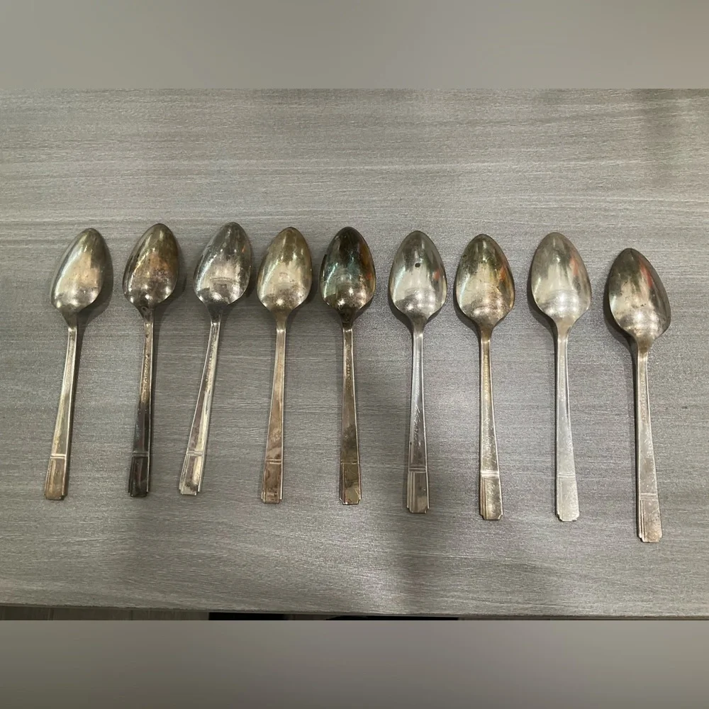 VINTAGE 1938 ONEIDA‎ PRESTIGE PLATE GRENOBLE 9 SERVING SPOONS